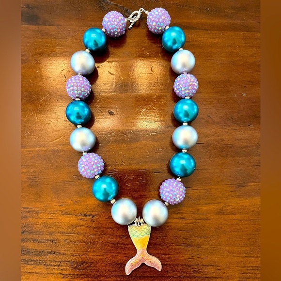 Other - Girls mermaid tail bead necklace